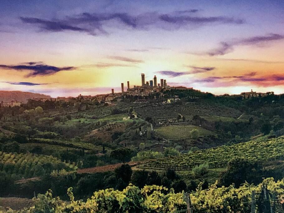 Lovely 2 Bedroom In San Gimignano Historic Center Exterior foto