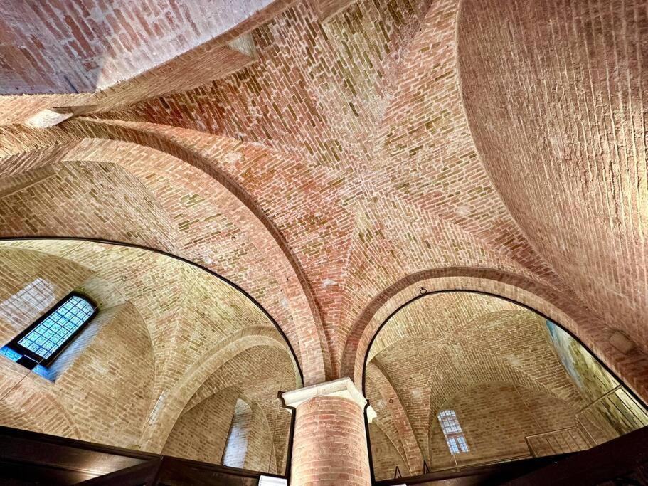 Lovely 2 Bedroom In San Gimignano Historic Center Exterior foto